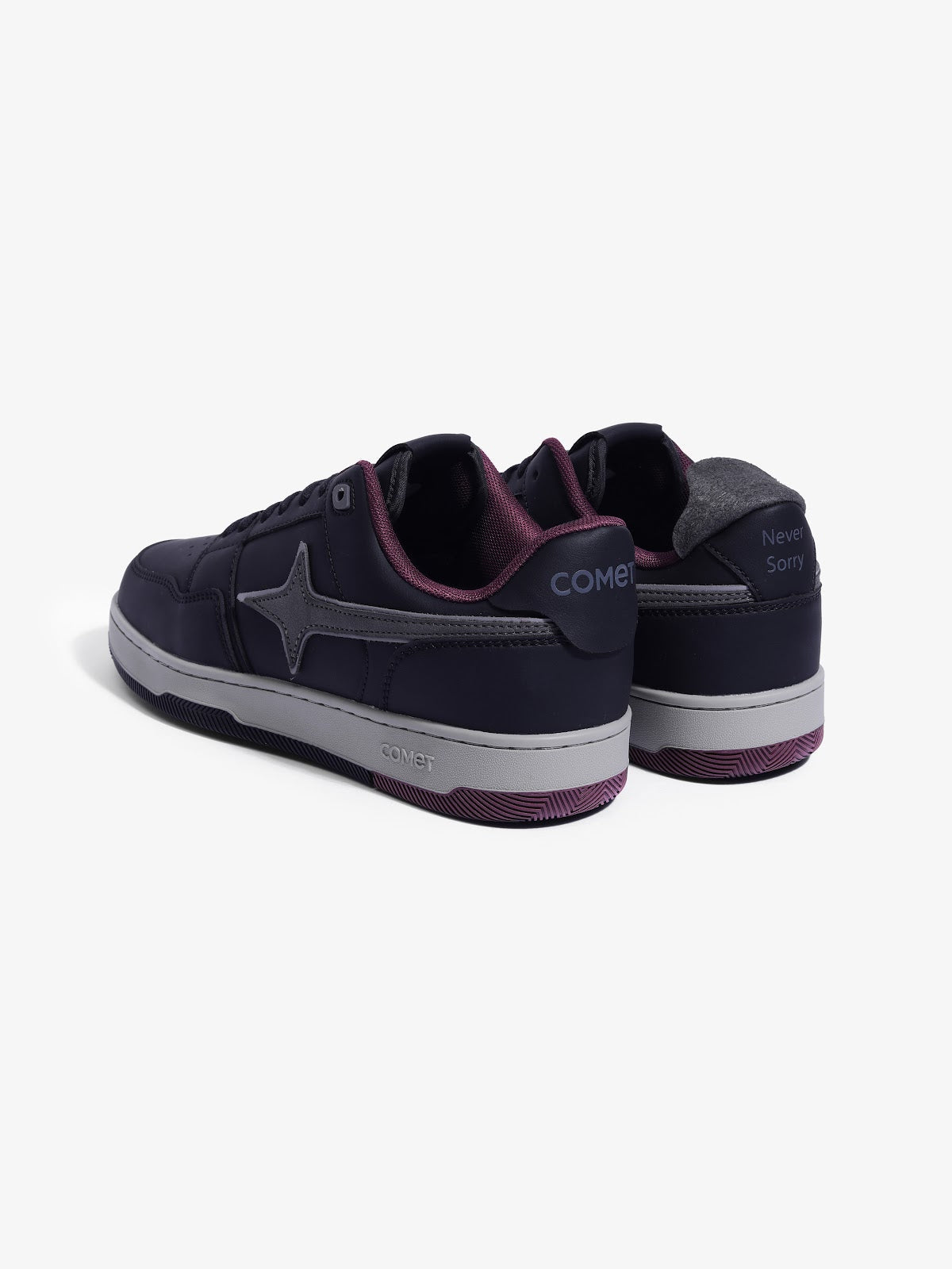Comet Unisex X Lows Ghost Sneaker