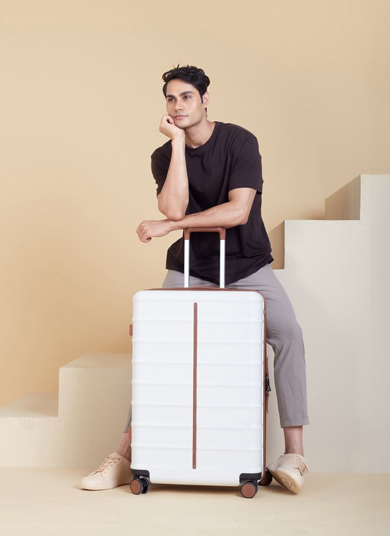 Odyssey | Sand | Large Hard Luggage