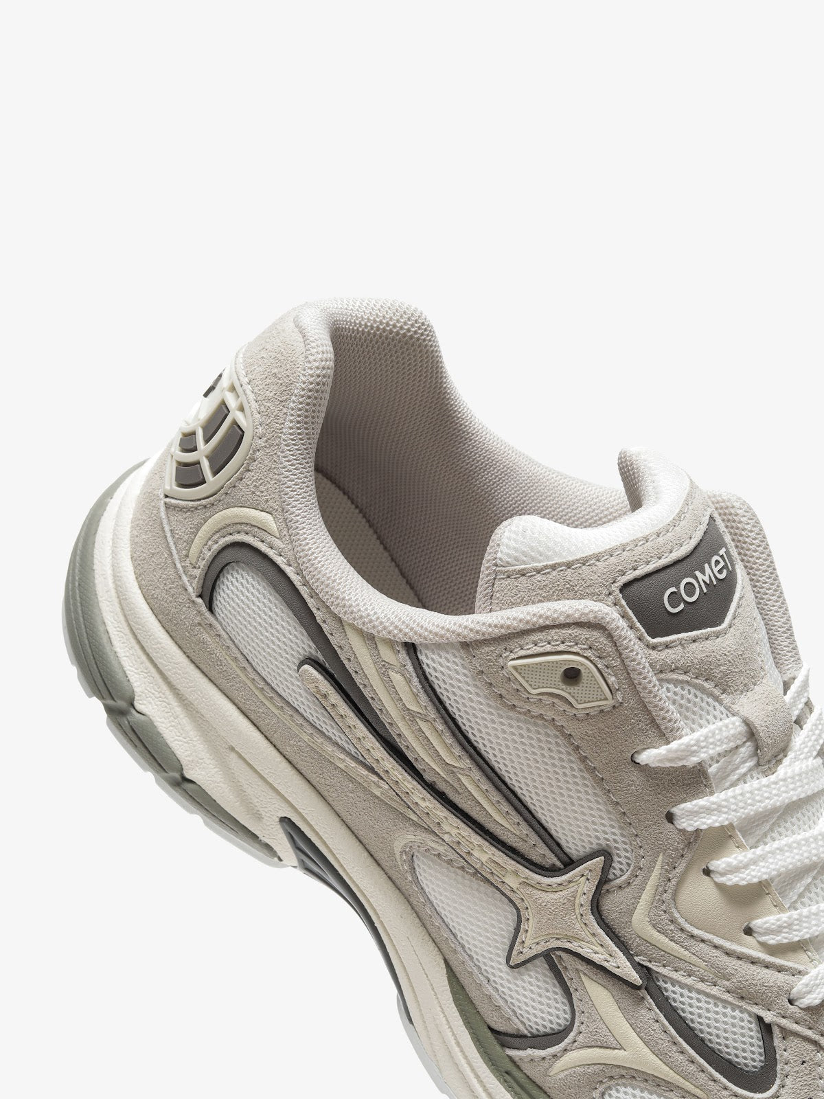 Comet Unisex Apex Mirage Sneaker