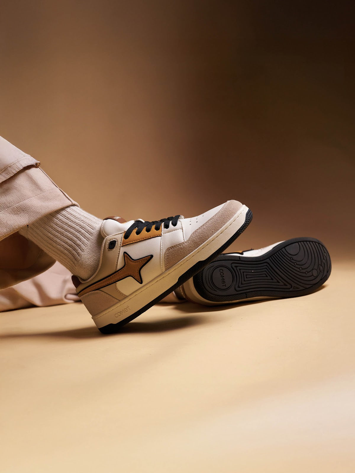 Comet Unisex X Lows Hazelnut Sneaker