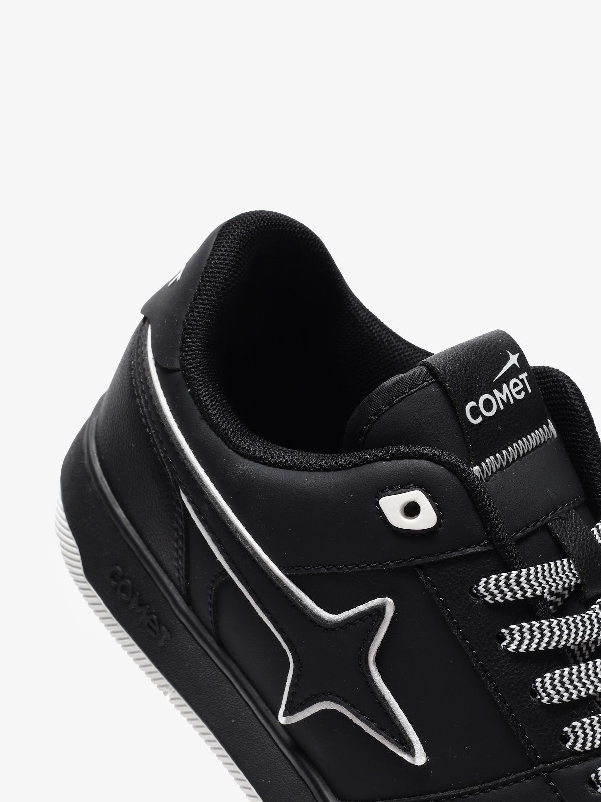 Comet Unisex X Lows Armstrong Sneaker