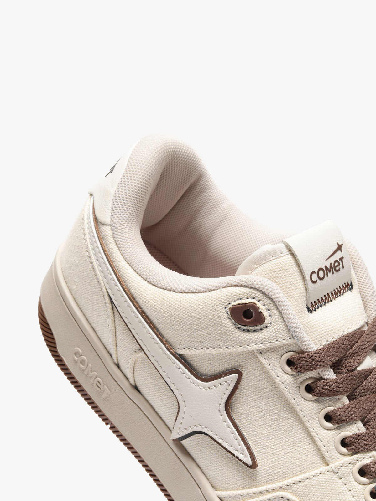 Comet Unisex X Lows Cortado Sneaker