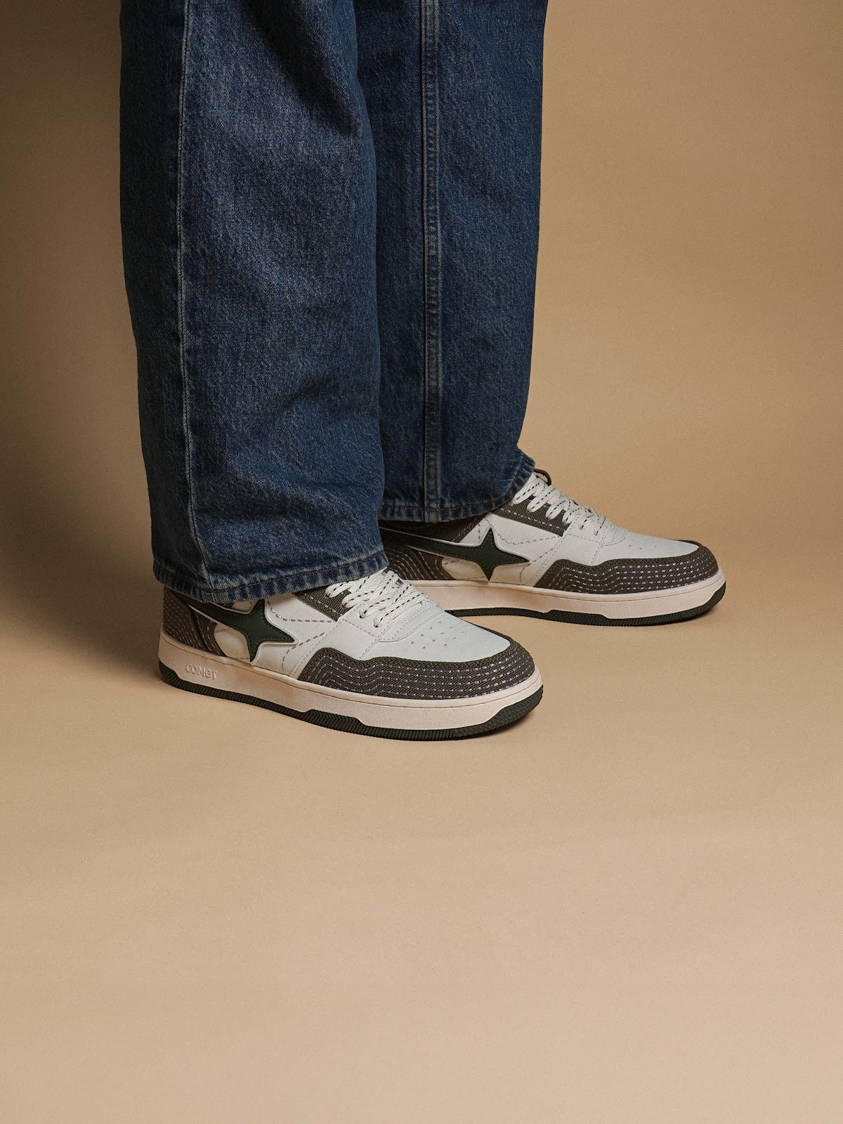 Comet Unisex X Lows Cedar Green Sneaker