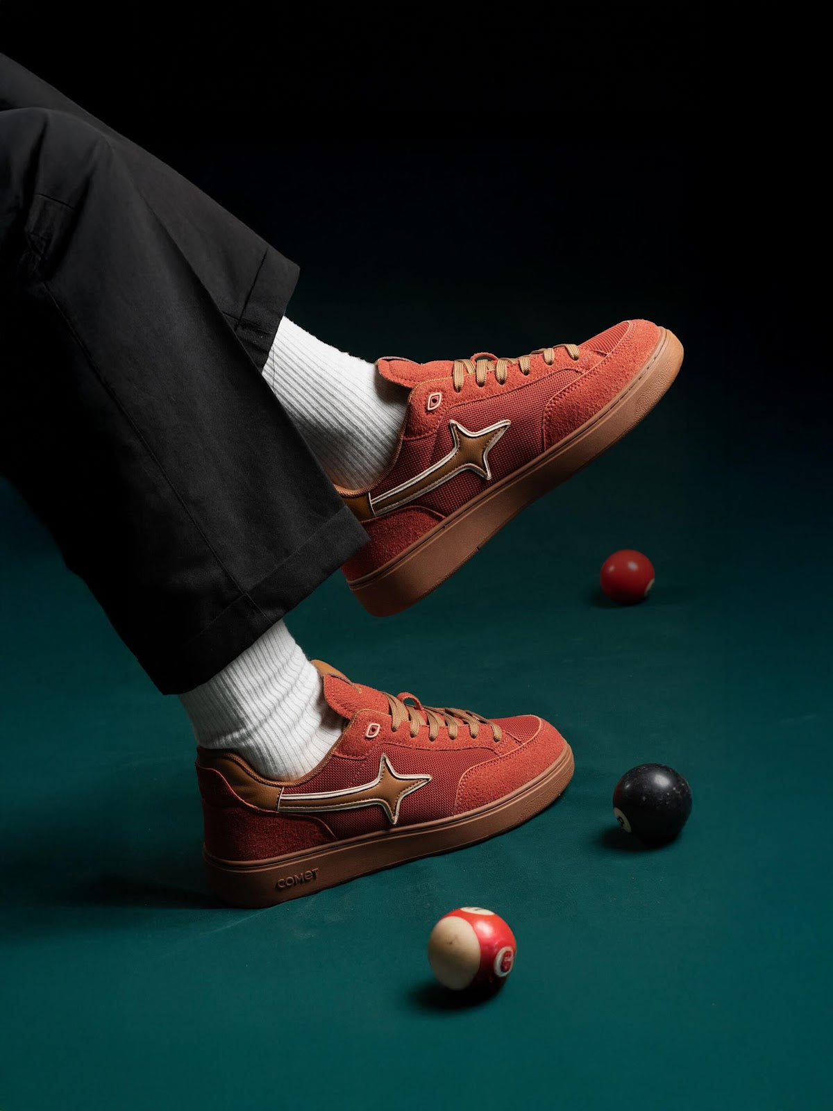 Comet Unisex Alter Vulcan Sneaker