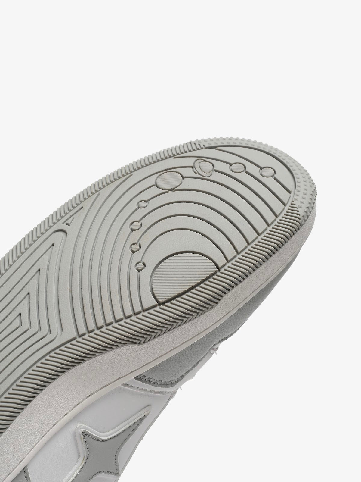 Comet Unisex X Lows Ash Sneaker