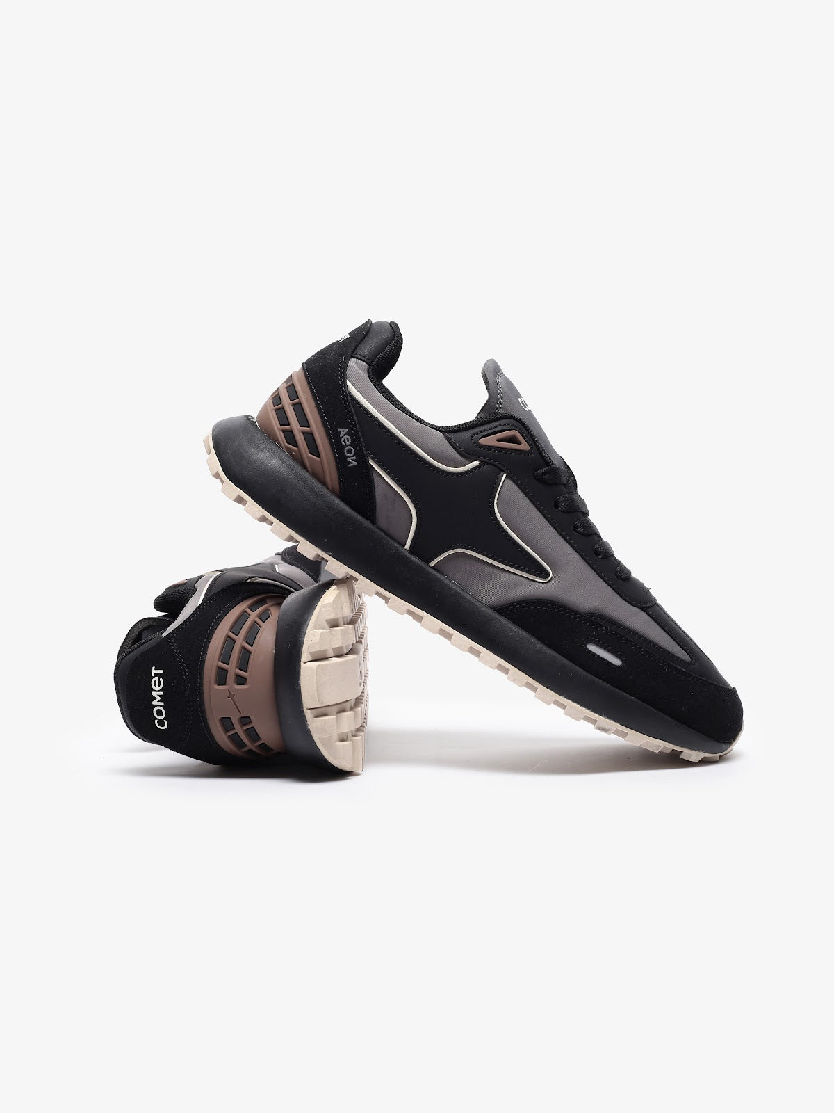Comet Unisex Aeon V2 Eclipse Sneaker