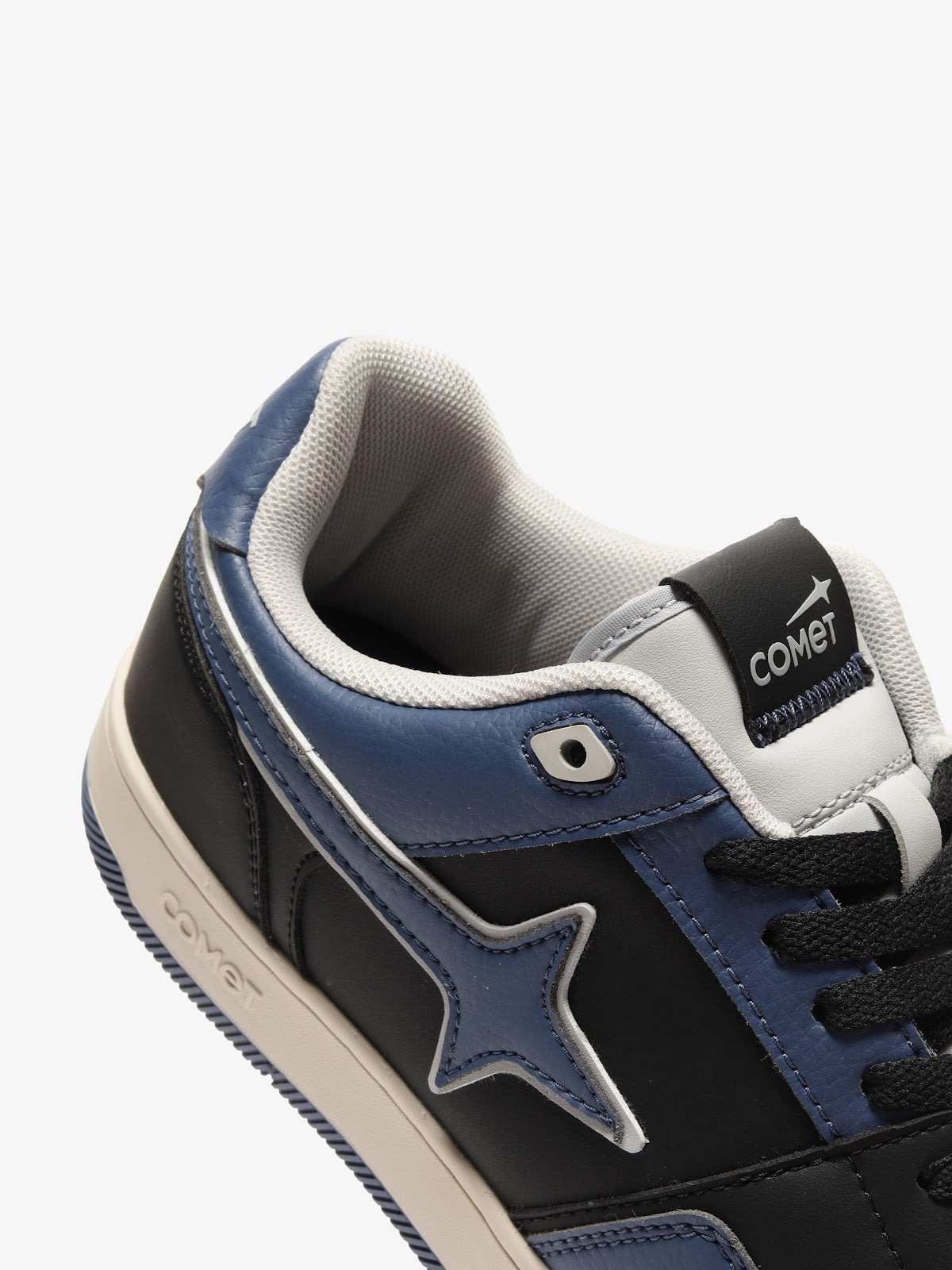Comet Unisex X Lows Neptune Sneaker