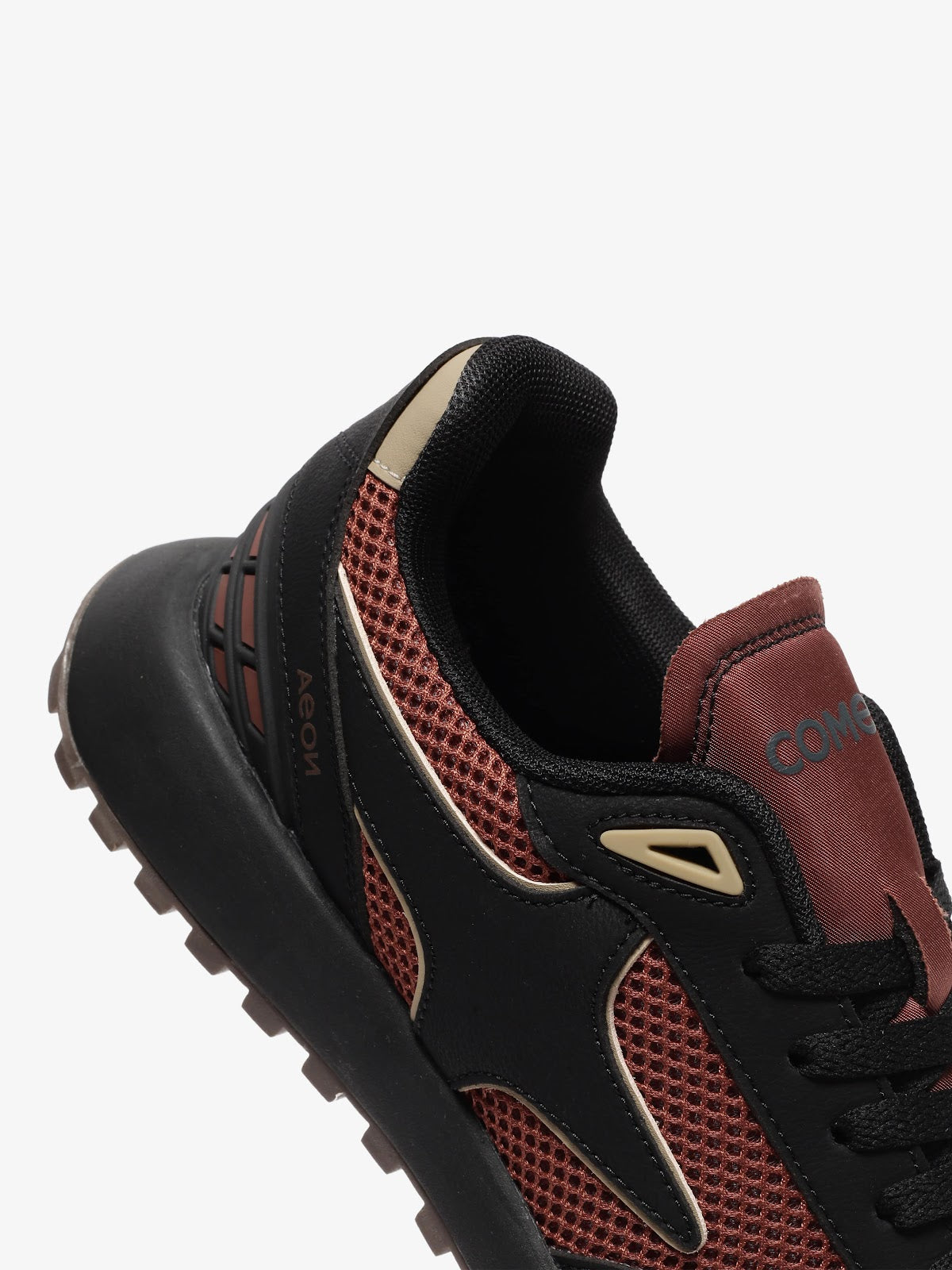 Comet Unisex Aeon V2 Shadowcat Sneaker