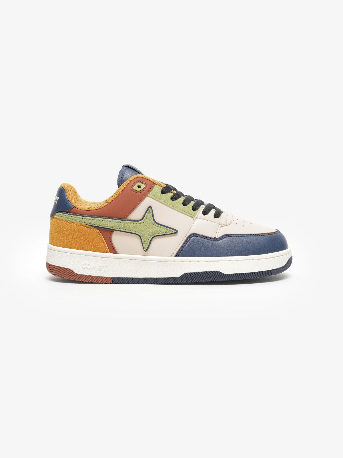 Comet Unisex X Lows Madagascar Sneaker