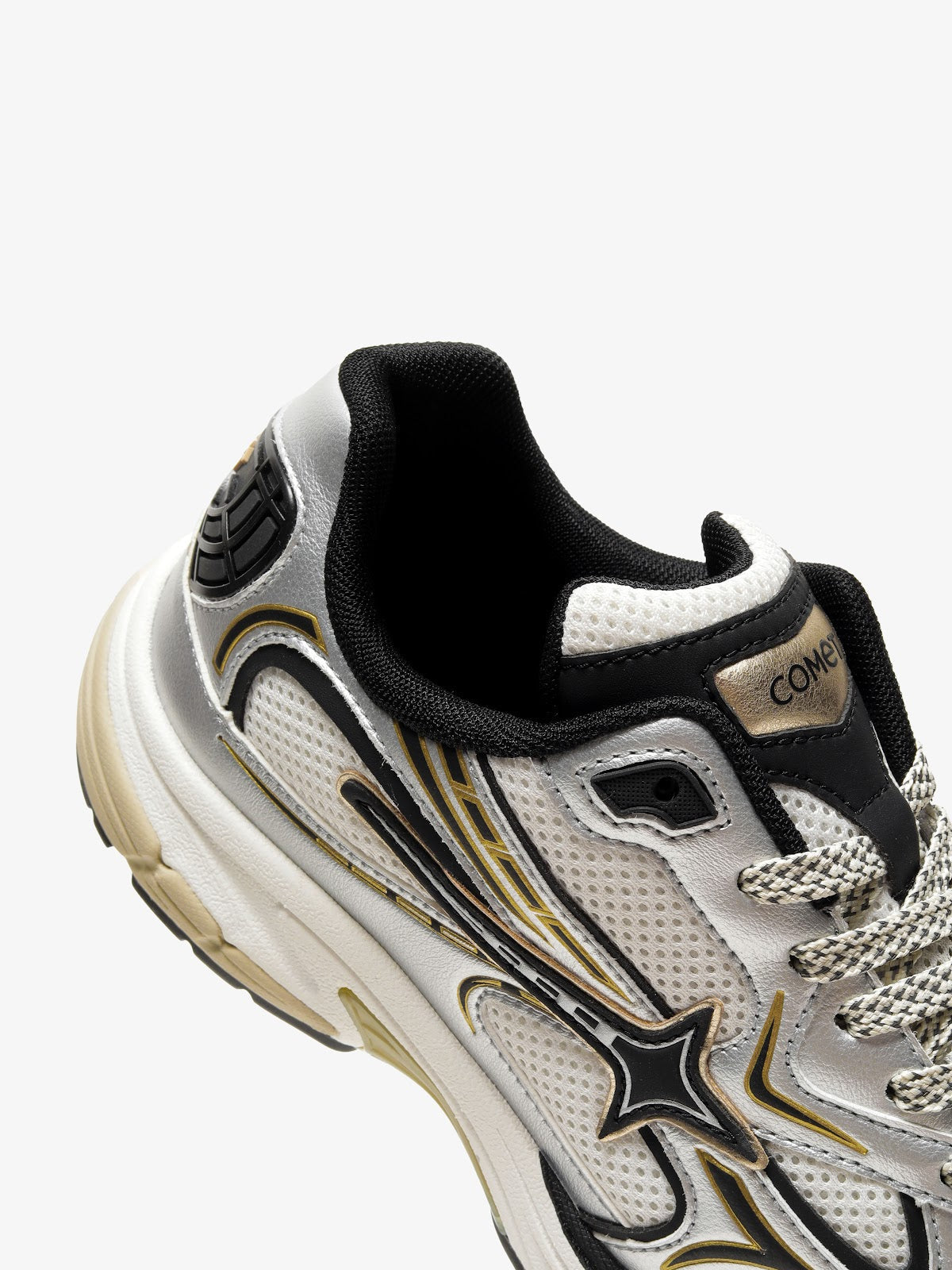 Comet Unisex Apex Onyx Sneaker