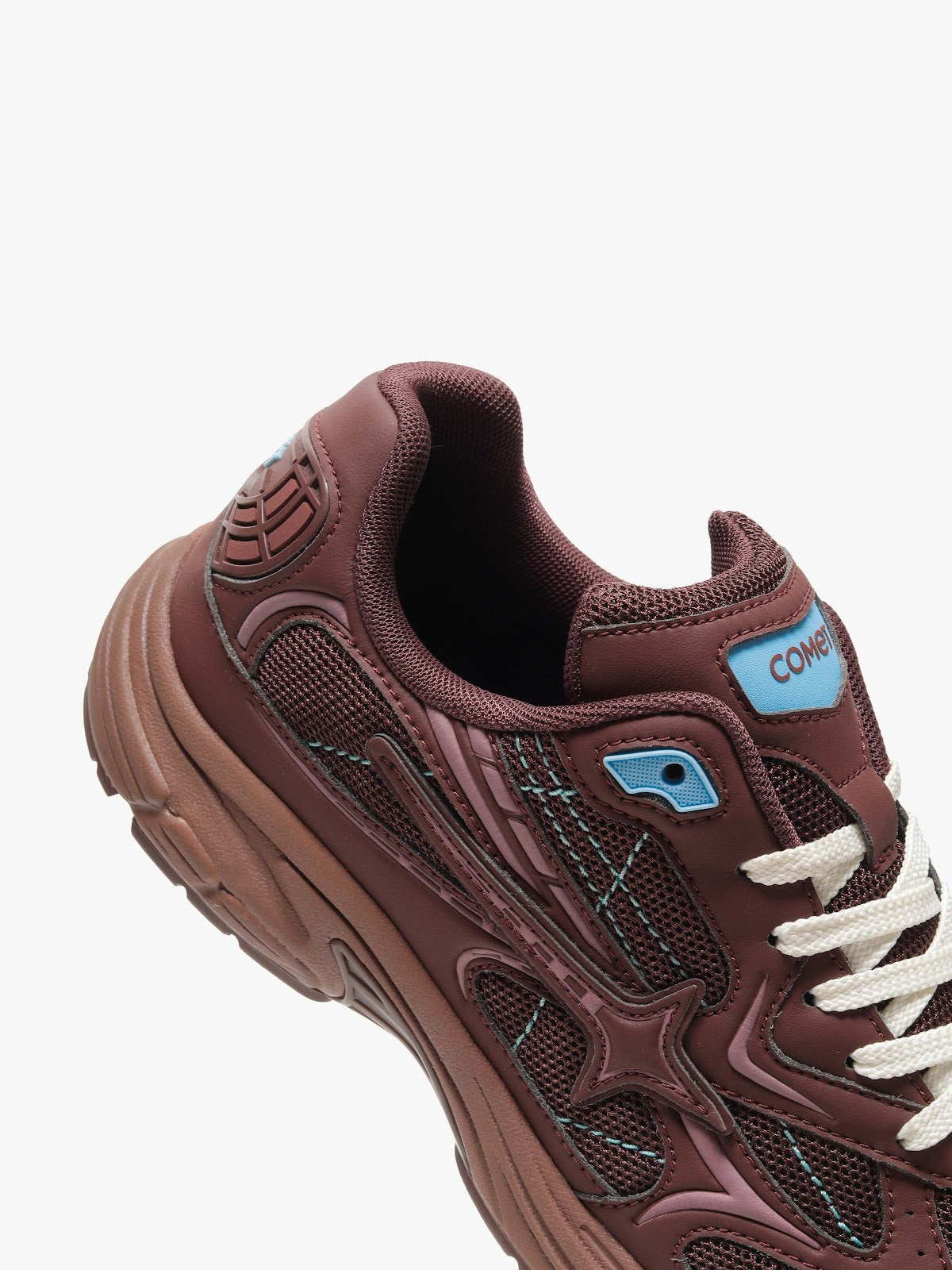 Comet Unisex Apex Dune Sneaker