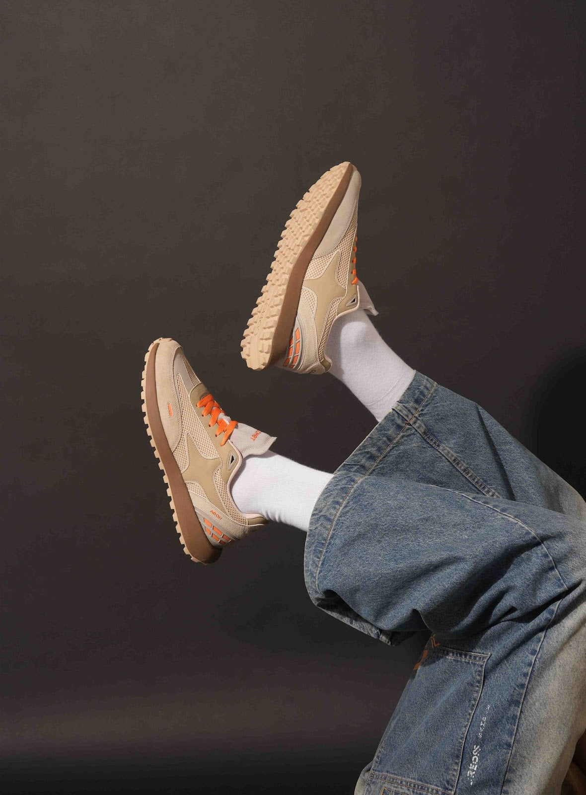 Comet Unisex Aeon V2 Oyster Sneaker