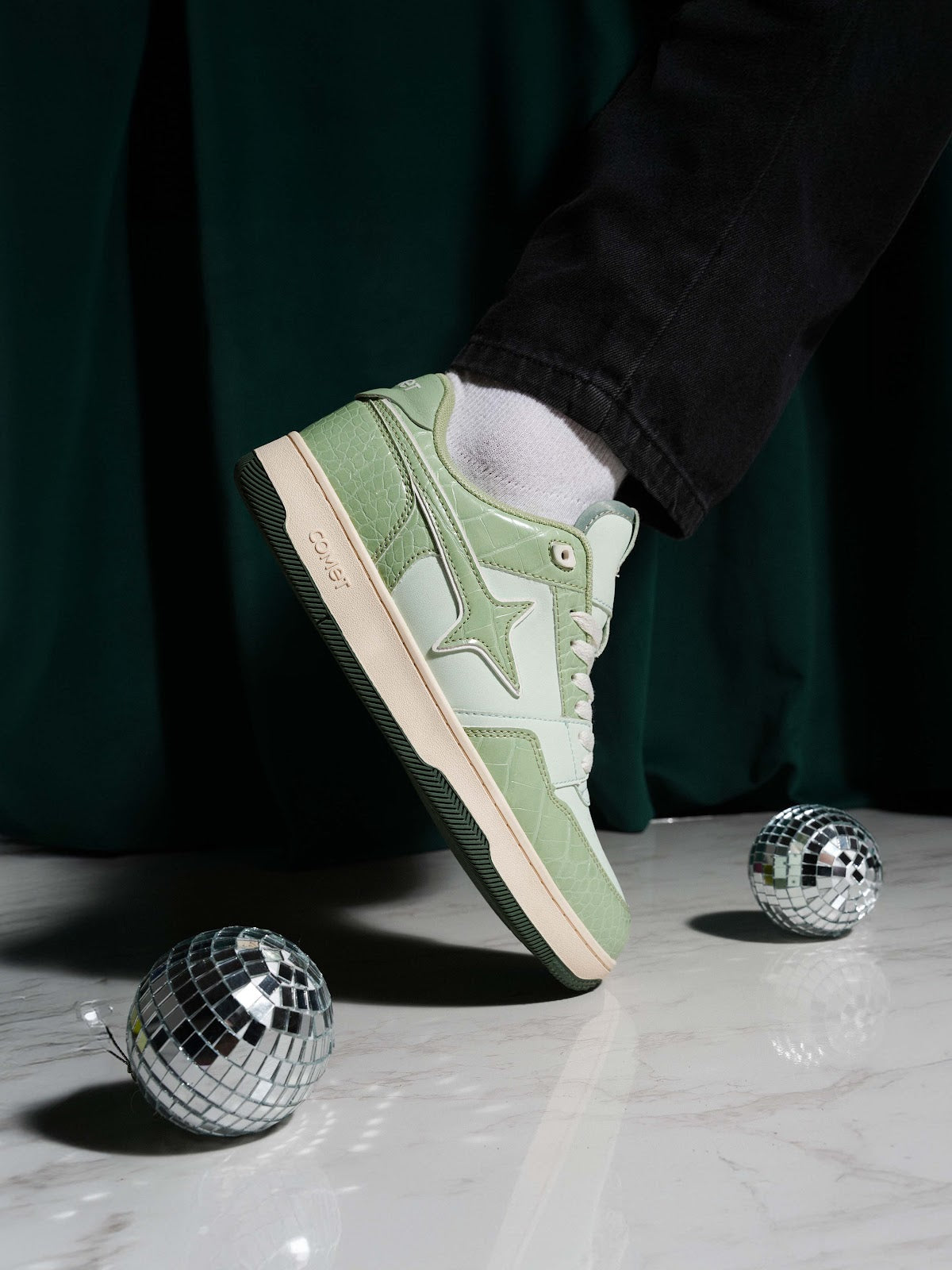 Comet Unisex X Lows Mezcal Sneaker