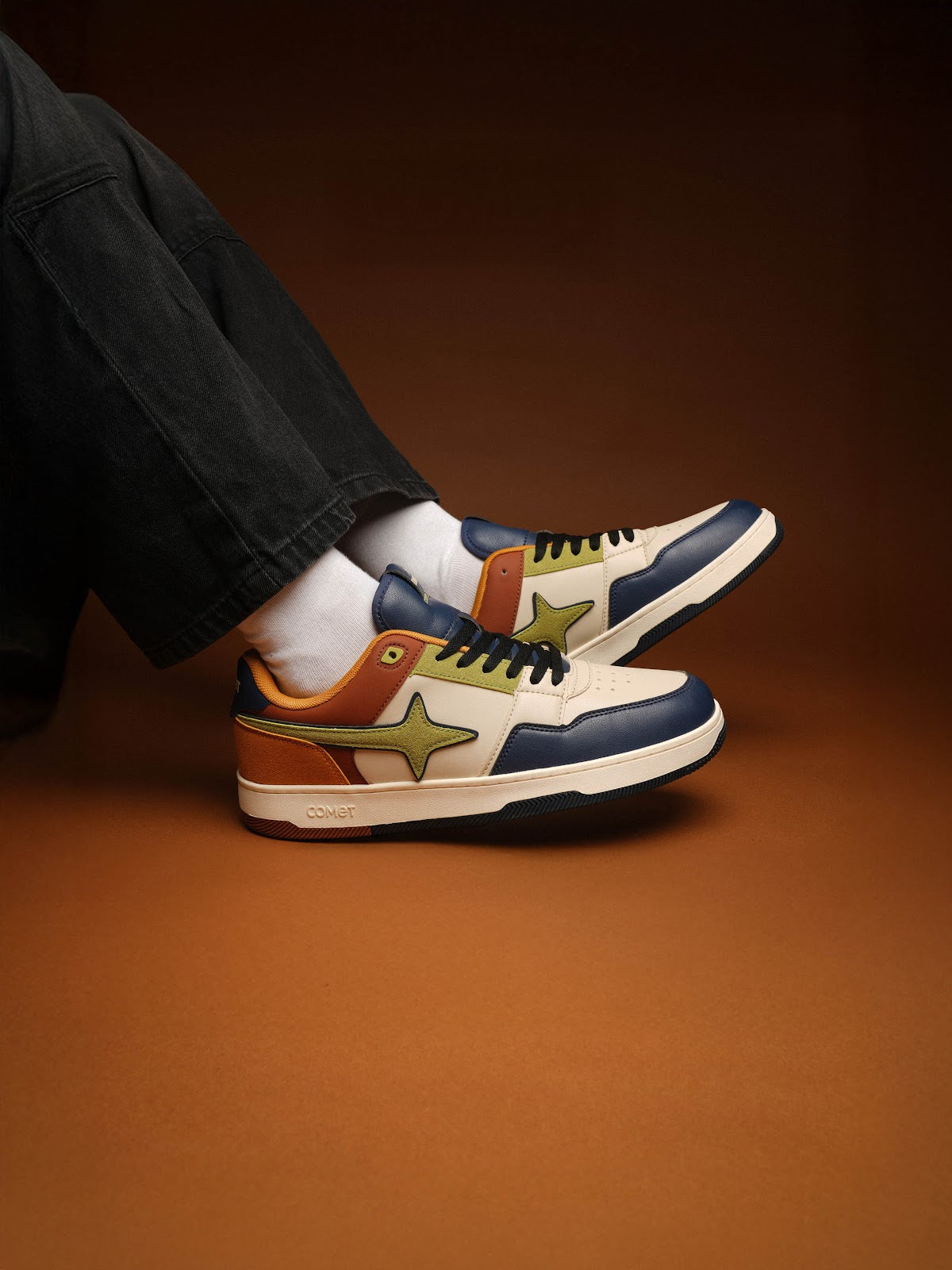 Comet Unisex X Lows Madagascar Sneaker