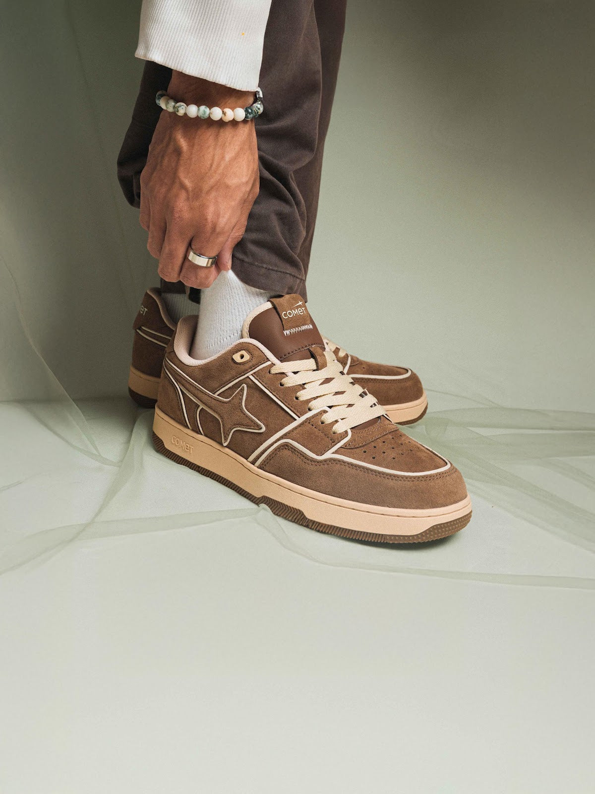 Comet Unisex X Lows Walnut Sneaker