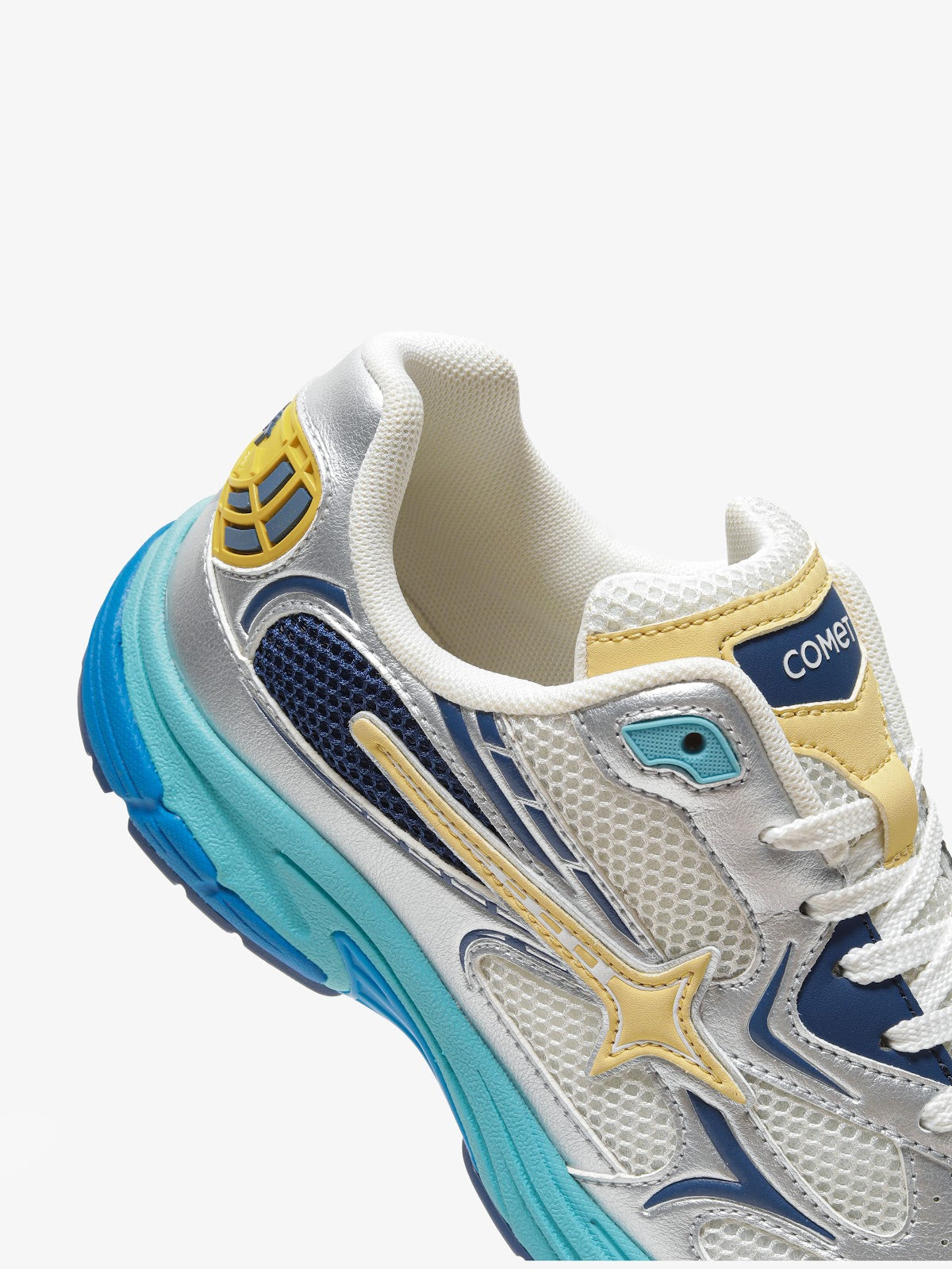 Comet Unisex Apex Shockwave Sneaker