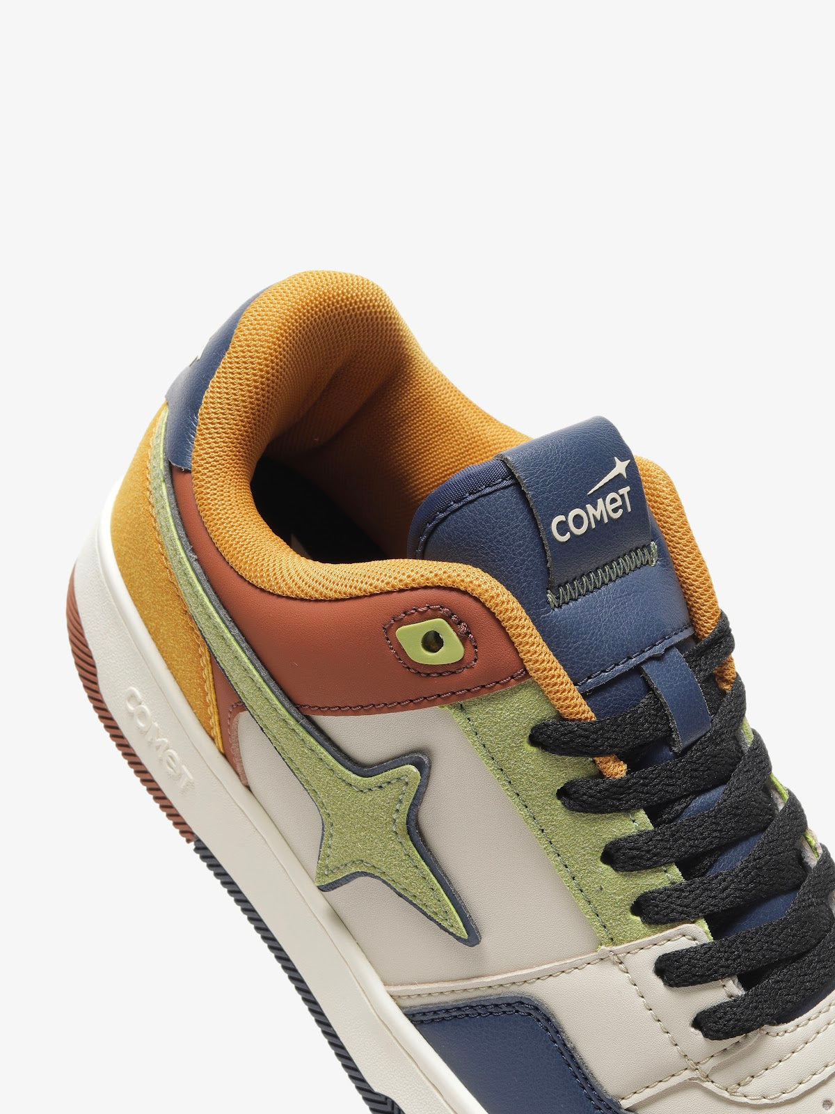 Comet Unisex X Lows Madagascar Sneaker