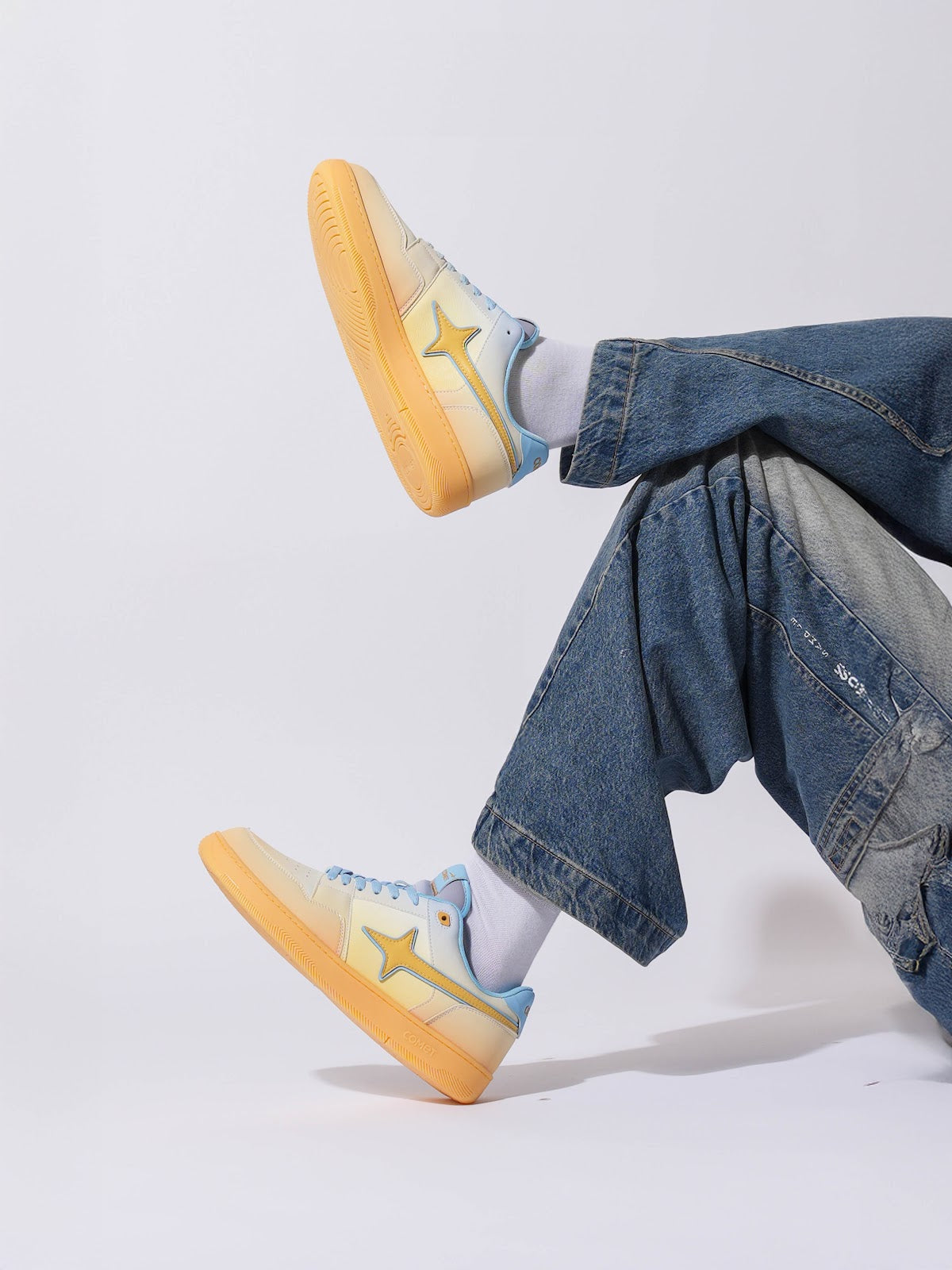 Comet Unisex X Lows Dawn Sneaker
