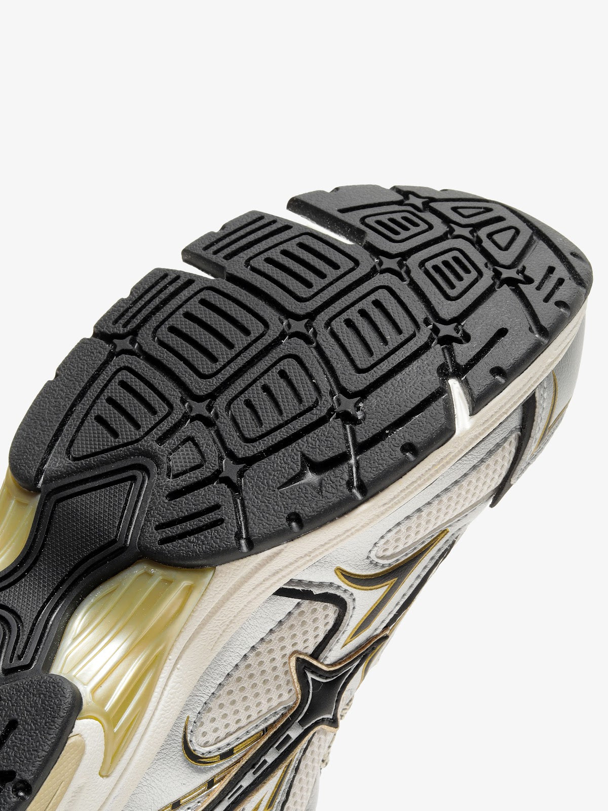 Comet Unisex Apex Onyx Sneaker