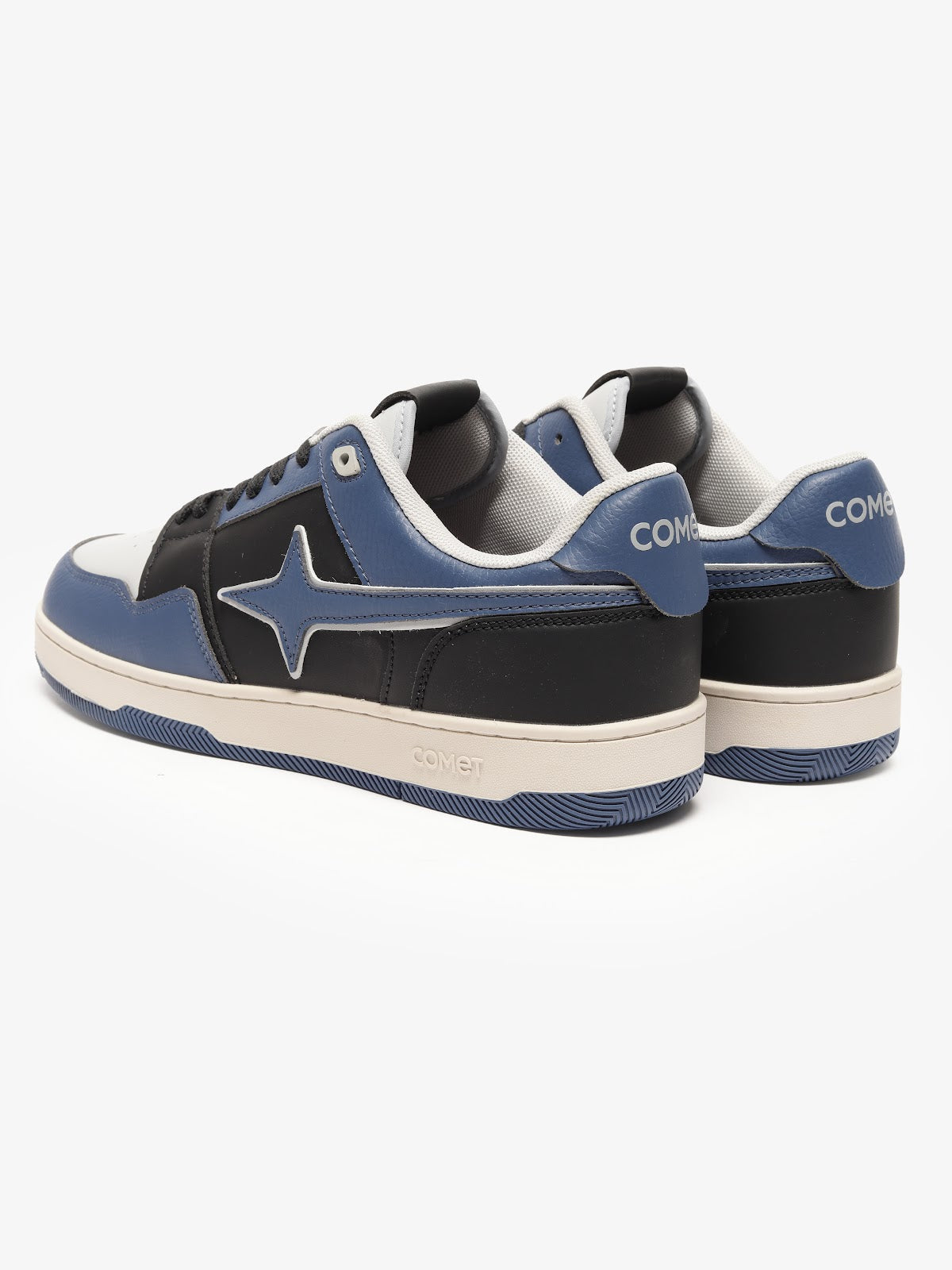 Comet Unisex X Lows Neptune Sneaker