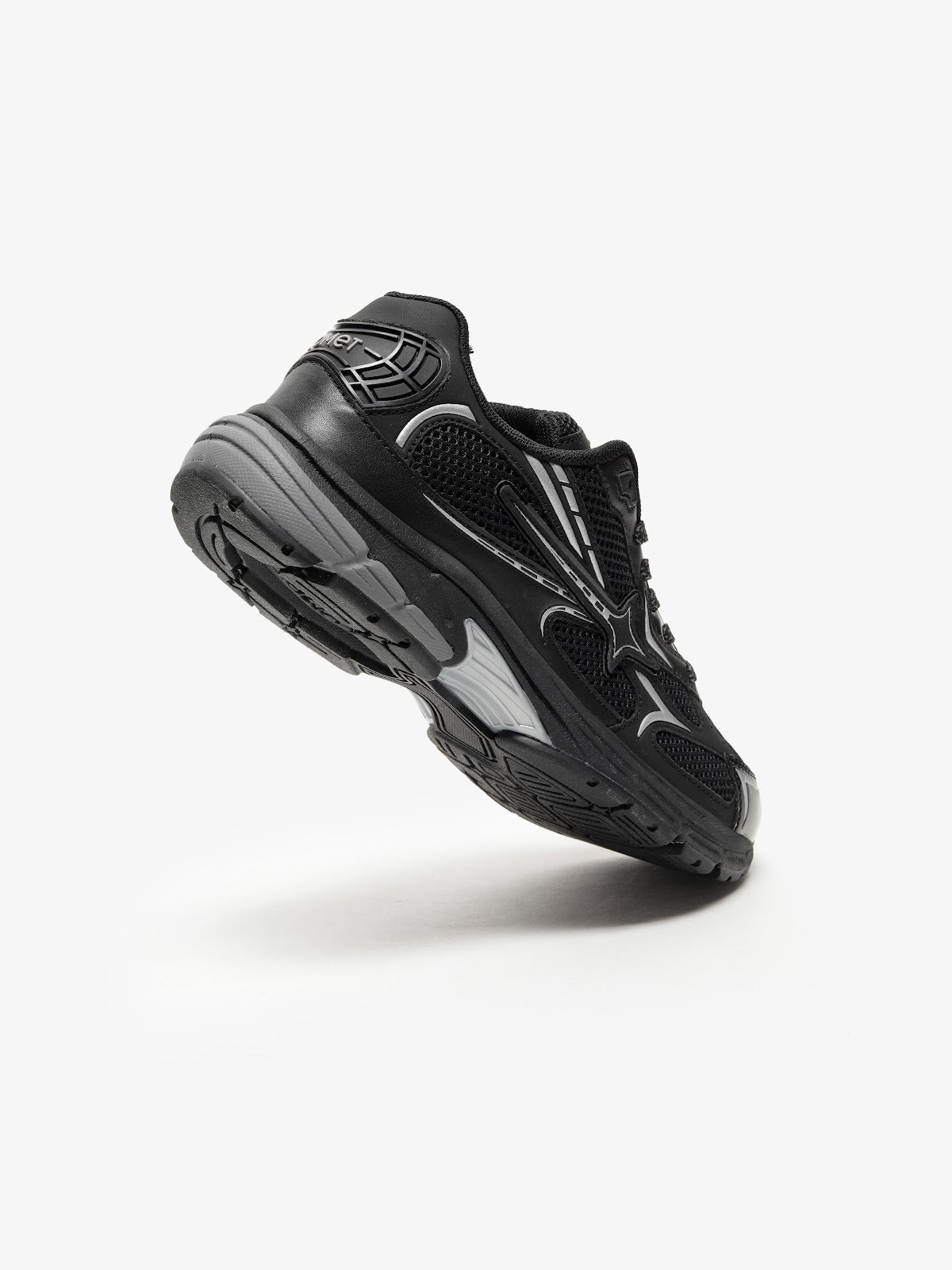 Comet Unisex Apex Darkmatter Sneaker